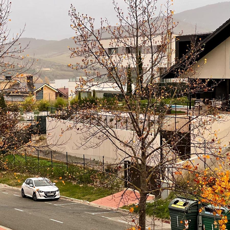 Ferienwohnung Estilosa Casa Golf Gorraiz Exterior foto